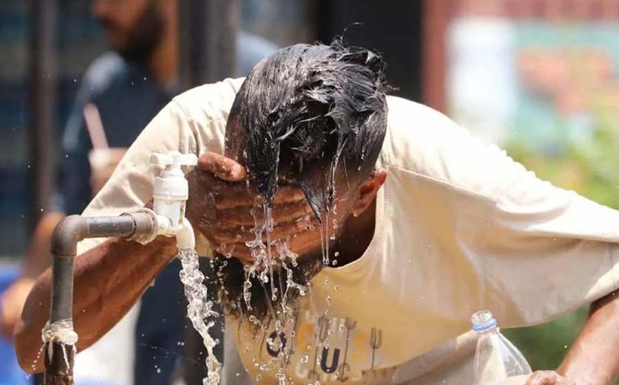 Mild heatwave in five districts, rain may bring relief