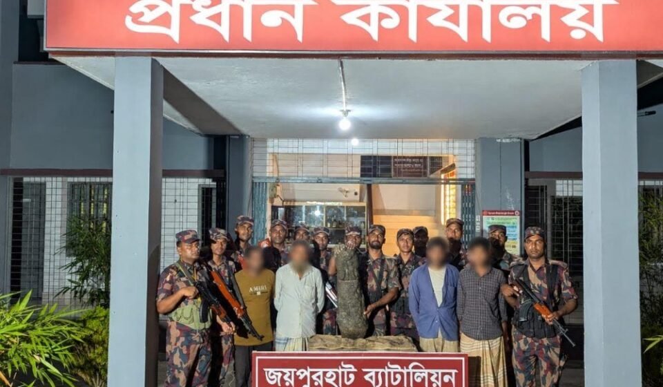 Black stone idol recovered in Joypurhat before being smuggled to India, four detained