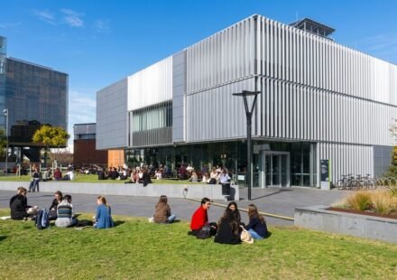 Rush of discounts in Australia to draw students to diploma before course closes