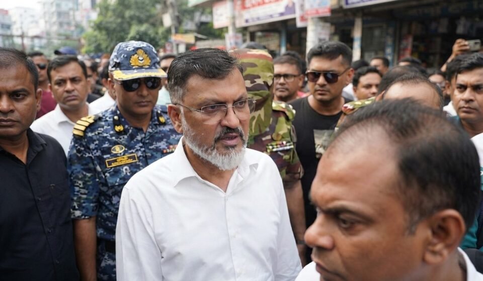 ফুটপাত উদ্ধার অভিযান চলবেই, হামলার পেছনে ফ্যাসিবাদের দোসররা: ডিএনসিসি প্রশাসক