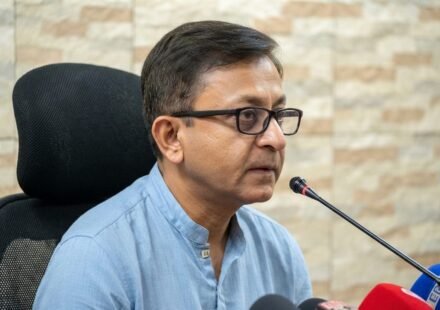 ব্যবসায় দীর্ঘসূত্রতা কমালে বাড়বে বিনিয়োগ, বললেন বাণিজ্যমন্ত্রী