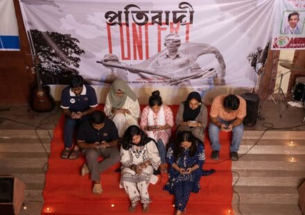 দাবিতে অনড় চুয়েটের শিক্ষক-শিক্ষার্থীরা, দশ দিন ধরে শাটডাউন