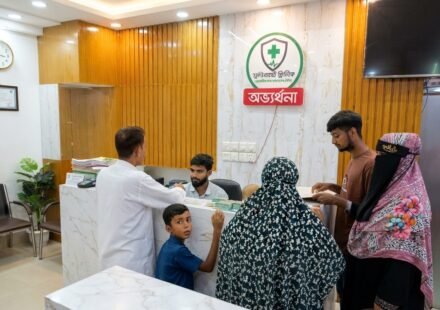 20 friends' 'hospital of the poor' in Chauddagram, where treatment does not stop for want of money