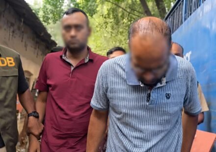 প্রিজনভ্যান থেকে আসামি পালানোর ঘটনায় দুই পুলিশসহ তিনজন ৪ দিনের রিমান্ডে