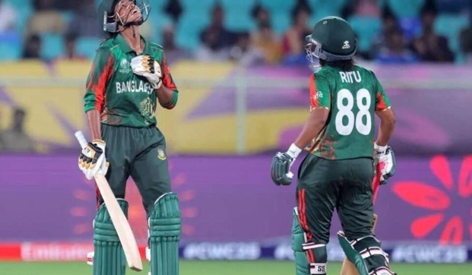 Bangladesh women stop at 166 on Ritu Moni's 45