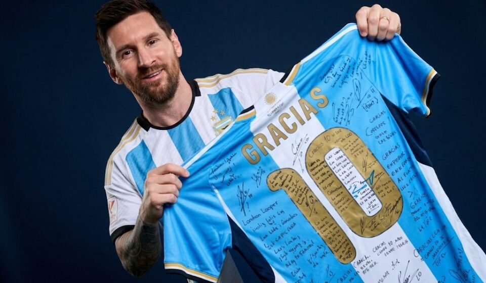 'None of this would have been possible without you': teammates' messages written on Messi's No. 10 shirt