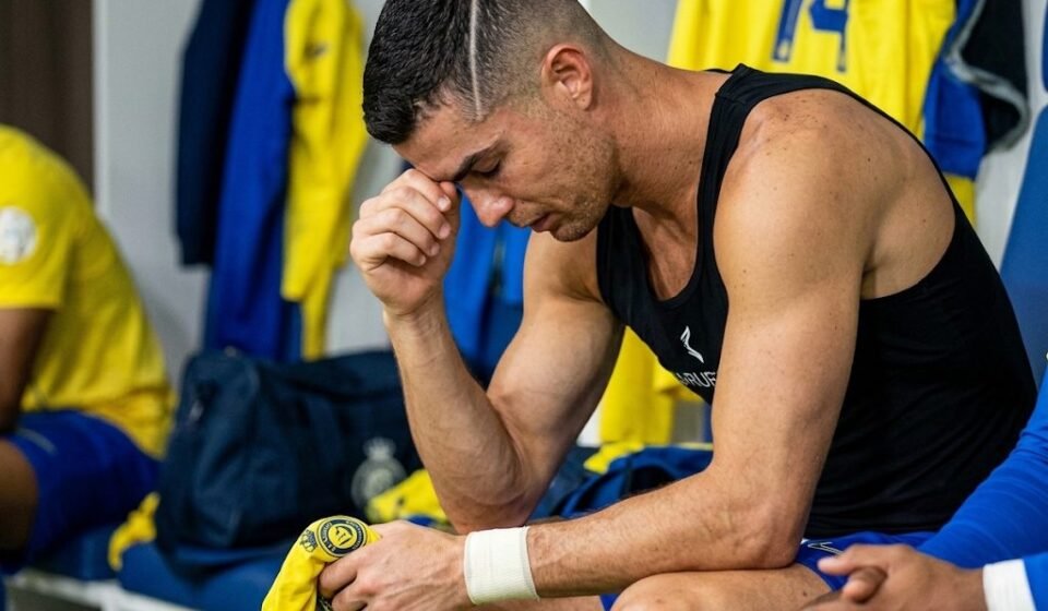 Amid Houthi attack concerns, Ronaldo kisses Saudi flag on jersey and wraps flag scarf around shoulders