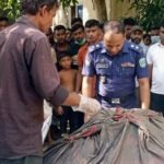 মতলবে কম্বলে মোড়ানো বস্তায় মিলল অজ্ঞাত নারীর মরদেহ
