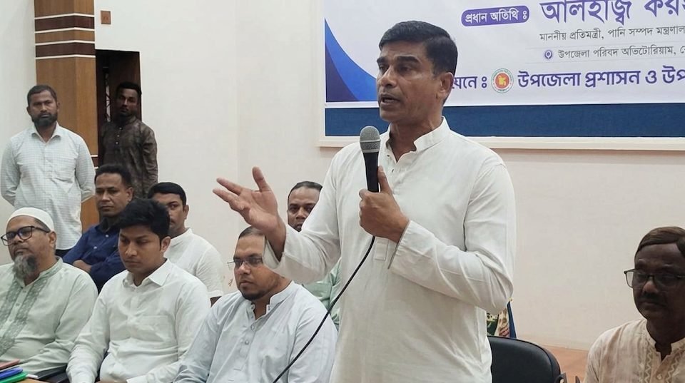 বোদায় ১৬ মন্দিরে ১ কোটি ৬৫ লাখ টাকার অনুদানের চেক দিলেন প্রতিমন্ত্রী