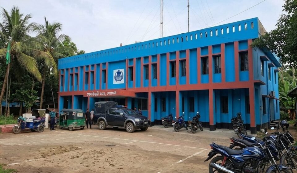 মোটরসাইকেলে এসে গুলি, সোনাইমুড়ীতে চায়ের দোকানে বসা বৃদ্ধ হাসপাতালে