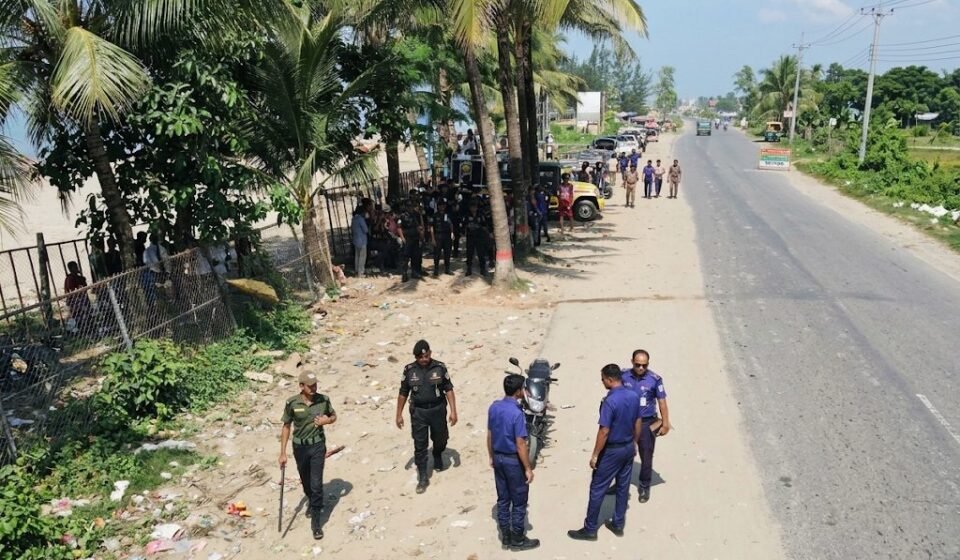 টুপটুপ অগ্নিকাণ্ডের পর ইনানীতে নকশা অনুমোদনহীন ভবনে উচ্ছেদ শুরু