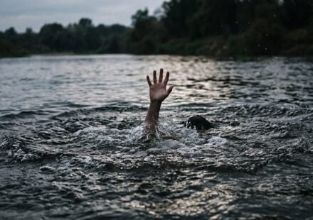 Born on the same day, two Gobindaganj children drown in a pond on the same day