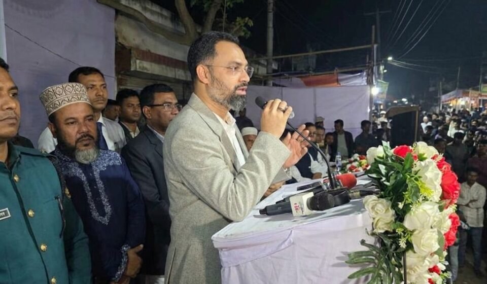 ‘মিথ্যা অপপ্রচার জনগণ আর খুব একটা বিশ্বাস করে না’—বিরোধী দলকে মাঠে কাজের পরামর্শ ক্রীড়া প্রতিমন্ত্রী আমিনুলের