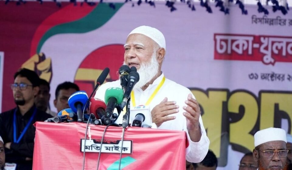 গণভোটের রায় বাস্তবায়ন না করে স্বৈরাচার চাপাতে চায় সরকার: জাজিরার পথসভায় শফিকুর রহমান