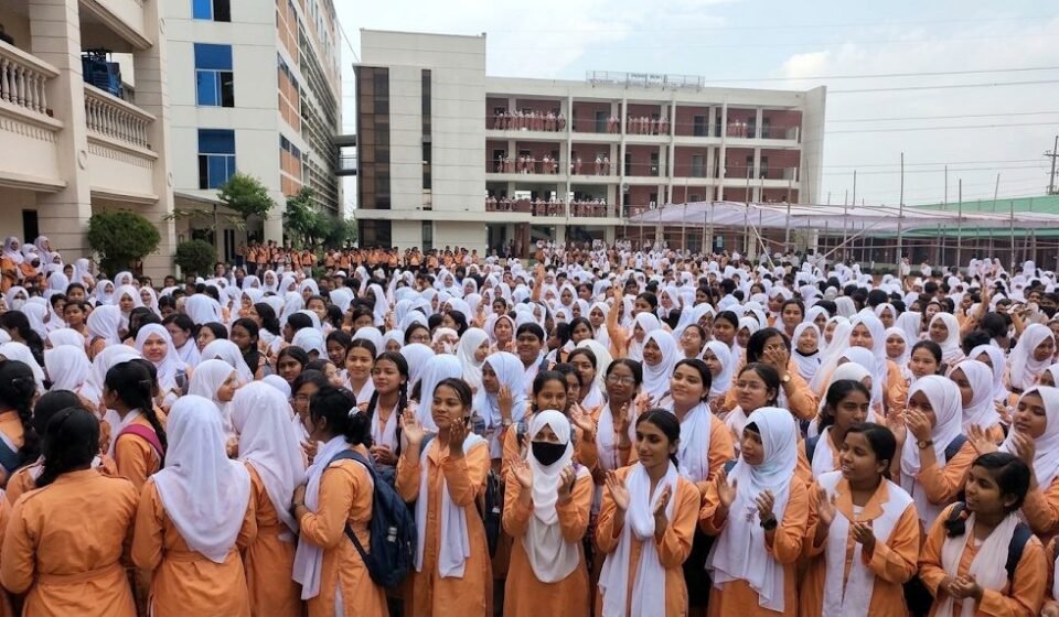 ১,৫৫২ জনের ১,৫৫১ জনই পাস, জিপিএ-৫ ৫৬১: এইচএসসিতে আবারও উজ্জ্বল নরসিংদীর আবদুল কাদির মোল্লা সিটি কলেজ